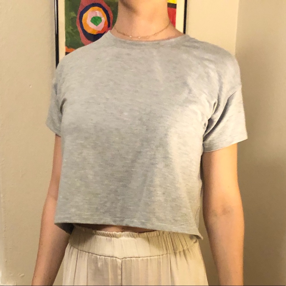 Lululemon gray crop top T-Shirt